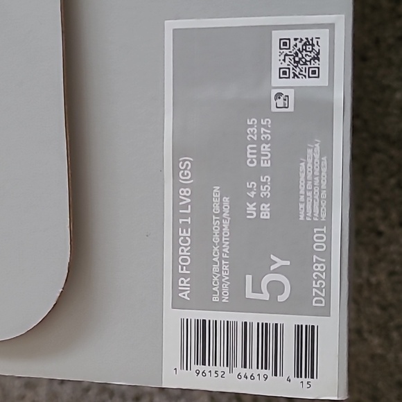 Nike NWT Air Force 1 LV8 (GS) Boys - Picture 5 of 7